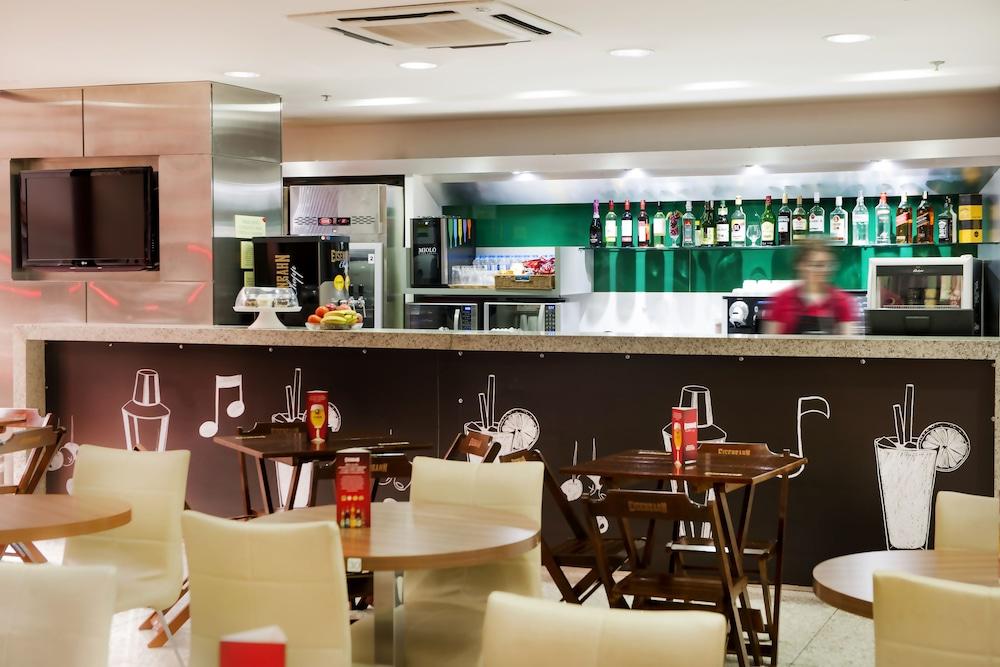 Ibis Curitiba Shopping Hotel Exterior foto