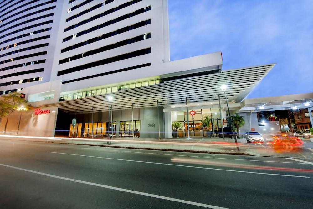 Ibis Curitiba Shopping Hotel Exterior foto